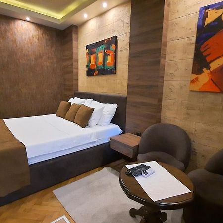 Stan Na Dan Apartman D Lux Jacuzzi كراغوييفاك المظهر الخارجي الصورة