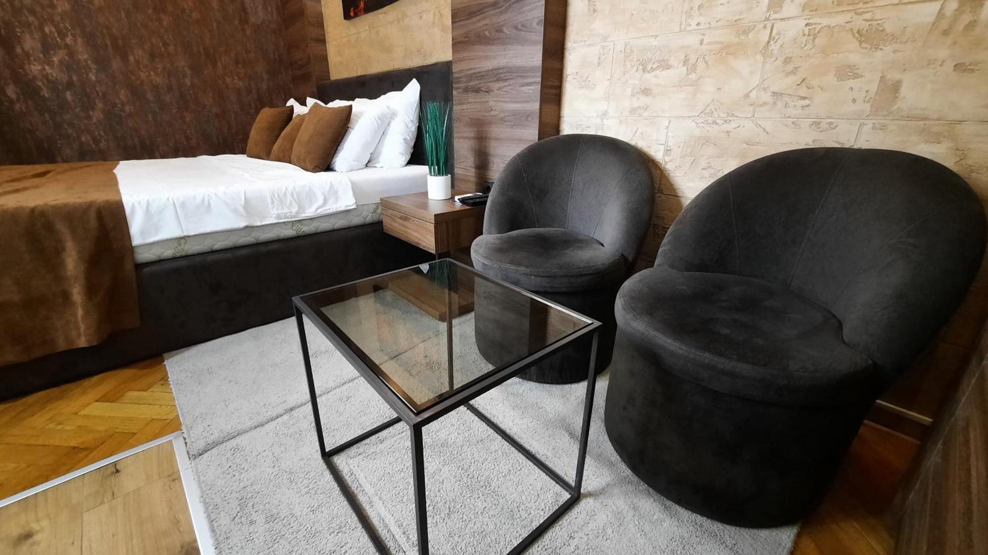 Stan Na Dan Apartman D Lux Jacuzzi كراغوييفاك المظهر الخارجي الصورة