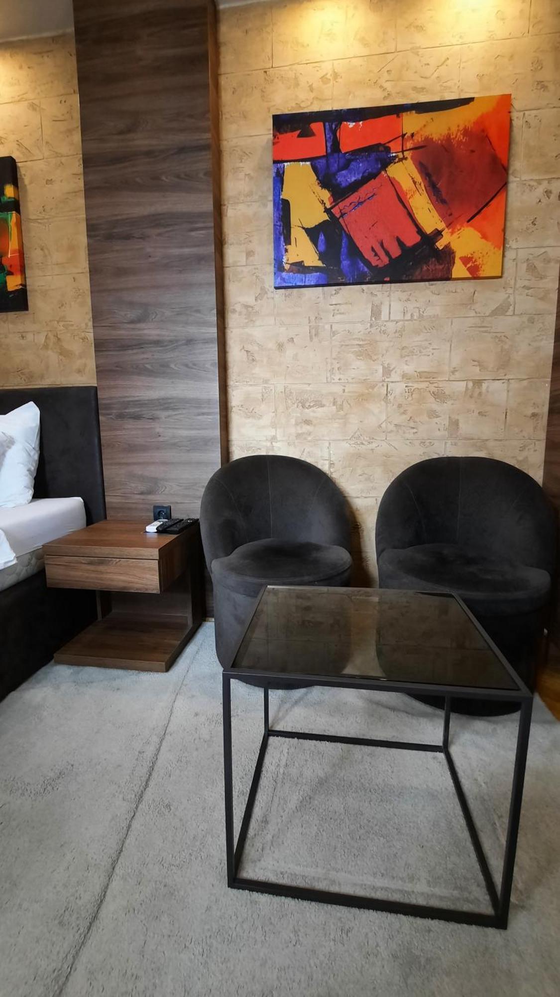 Stan Na Dan Apartman D Lux Jacuzzi كراغوييفاك المظهر الخارجي الصورة