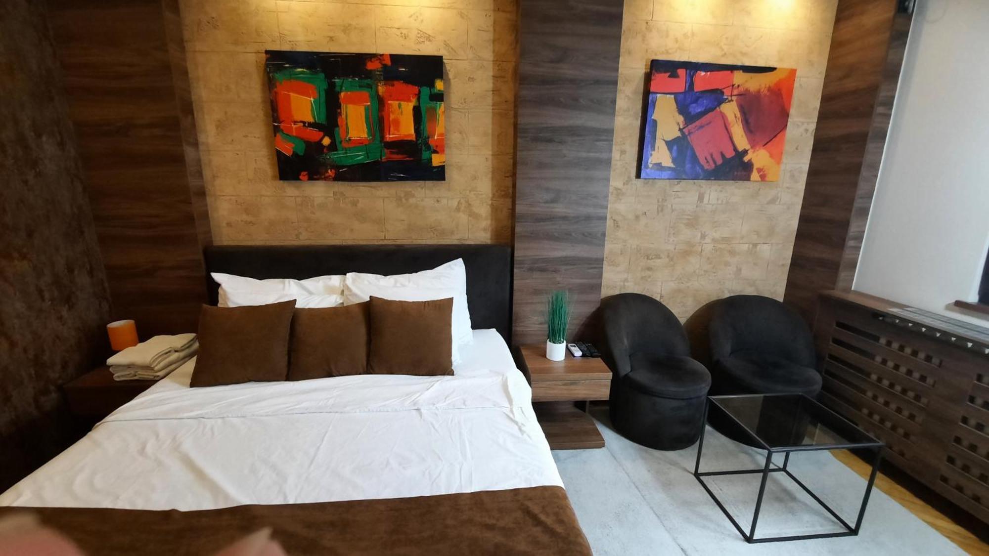 Stan Na Dan Apartman D Lux Jacuzzi كراغوييفاك المظهر الخارجي الصورة